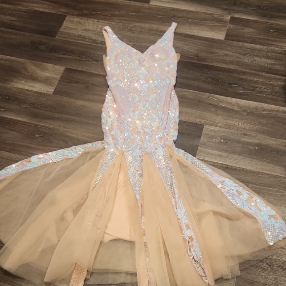 Pear Couture Dresses & Skirts - STUNNING SIZE 17 PEAR COUTURE SEQUIN DRESS